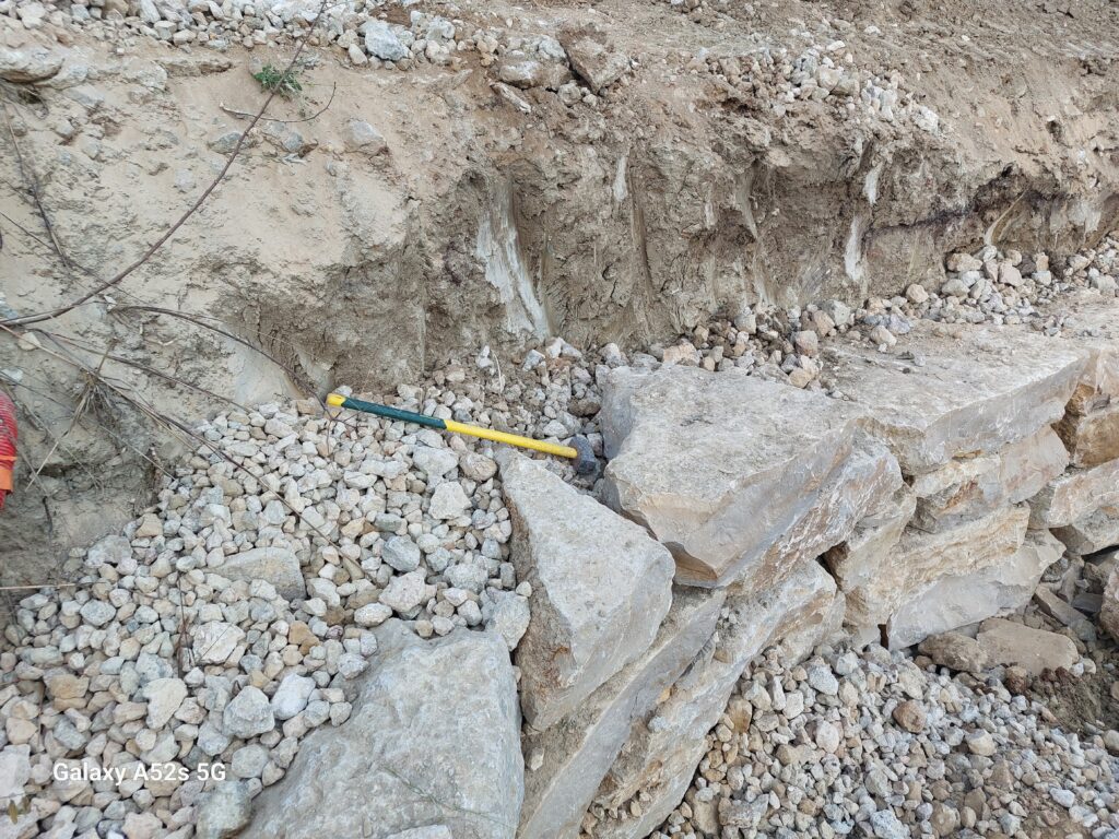 Terrassement de reseaux et VRD dans le Haut Var - realisation 6